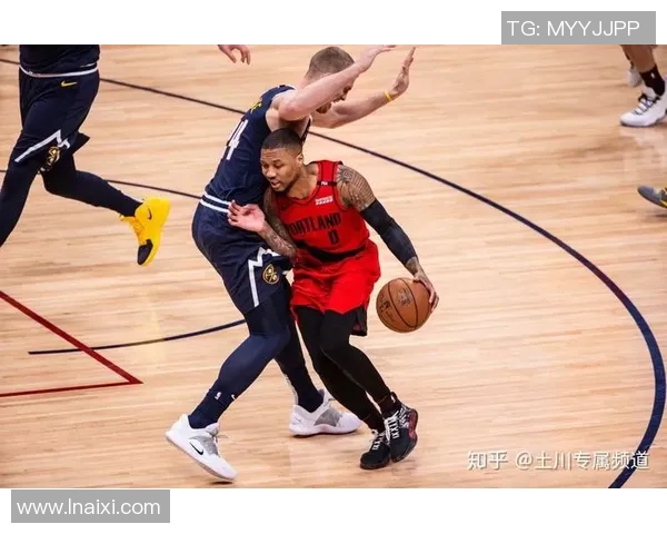 直播中勇士与猛龙激战正酣谁能在这场对决中笑到最后 直播中勇士与猛龙激战正酣谁能在这场对决中笑到最后